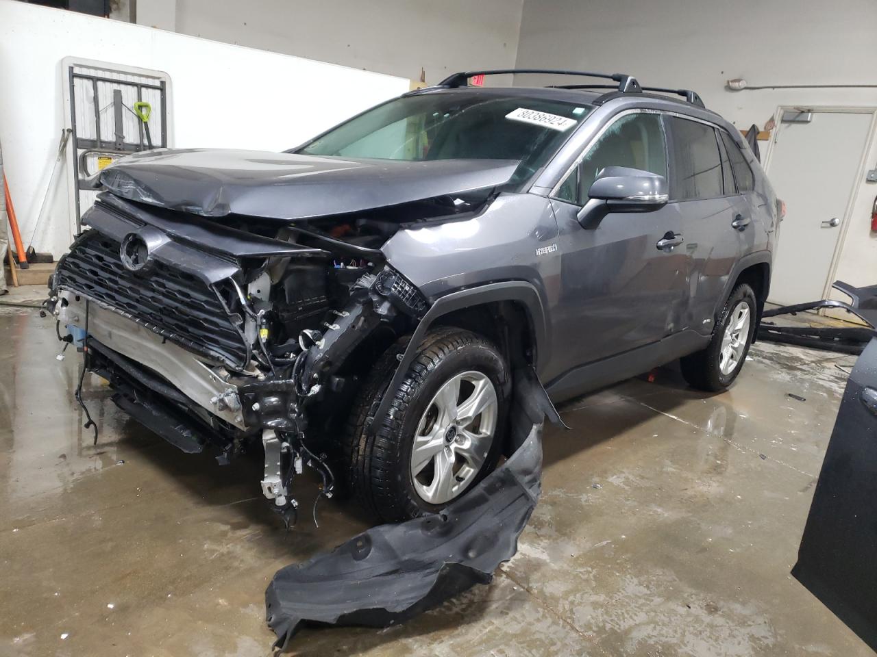 2021 Toyota RAV 4 VIN 2T3R6RFV4MW011002