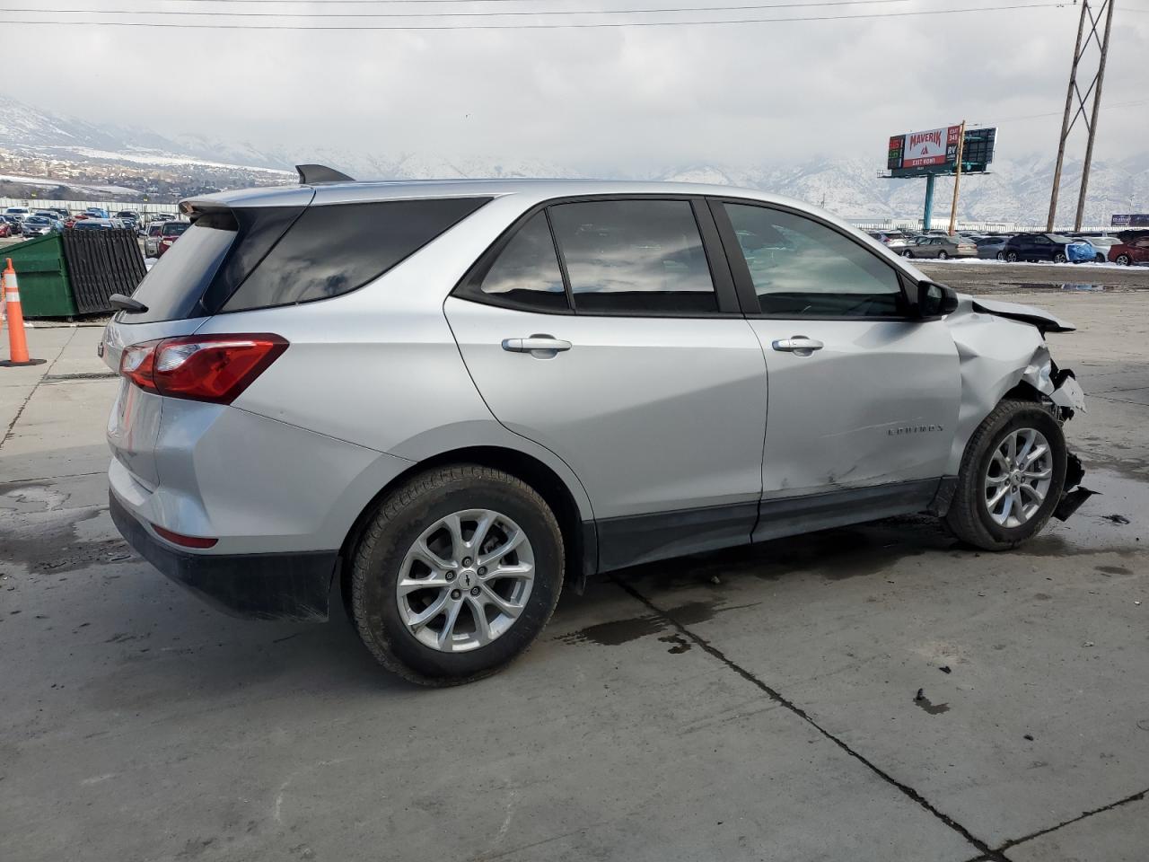 2021 Chevrolet Equinox VIN 3GNAXHEV0MS180041 Copart auction photo, front end / side damage thumbnail 3