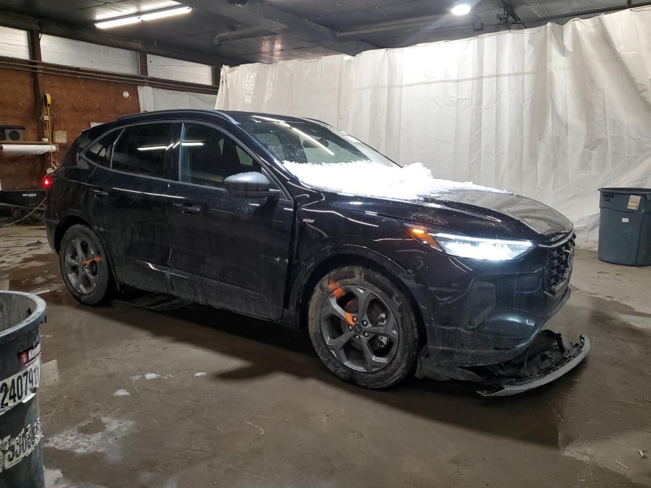 2023 Ford Escape VIN 1FMCU0MN1PUA42327 Copart auction photo, front end / side damage thumbnail 4
