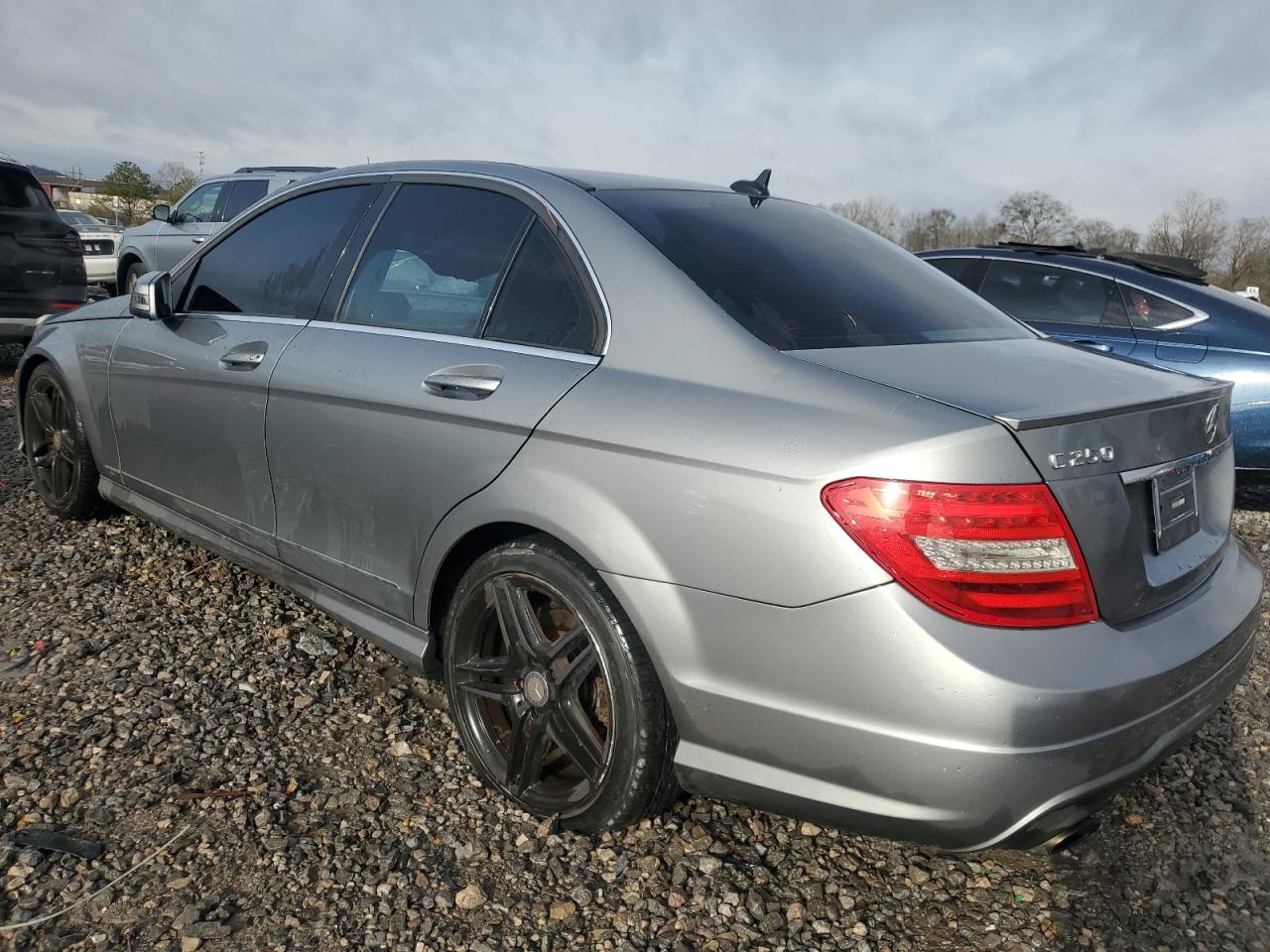 2013 Mercedes-Benz C-klasse VIN WDDGF4HB5DR255499 Copart auction photo, minor dent/scratches damage thumbnail 2