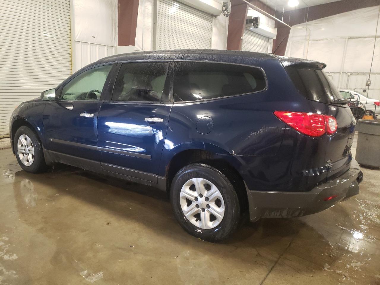 2010 Chevrolet Traverse VIN 1GNLVEED5AS154675 Copart auction photo, front end / side damage thumbnail 2