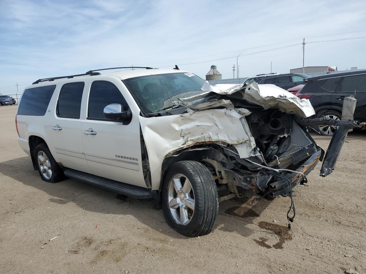 2010 Chevrolet Suburban VIN 1GNUKKE39AR173515 Copart auction photo, front end damage thumbnail 4