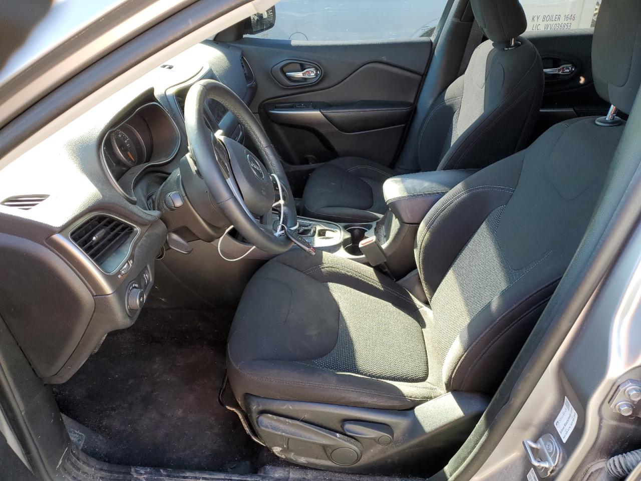 2019 Jeep Grand Cherokee VIN 1C4PJMCB3KD140717 Copart auction photo, front end damage thumbnail 7
