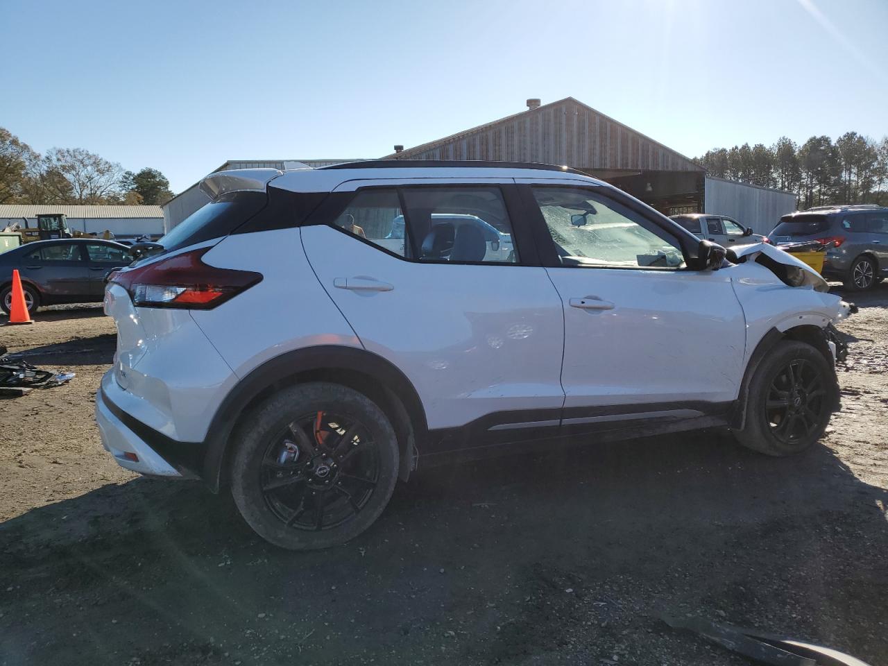2024 Nissan Kicks VIN 3N1CP5DV3RL479061 Copart auction photo, front end damage thumbnail 3