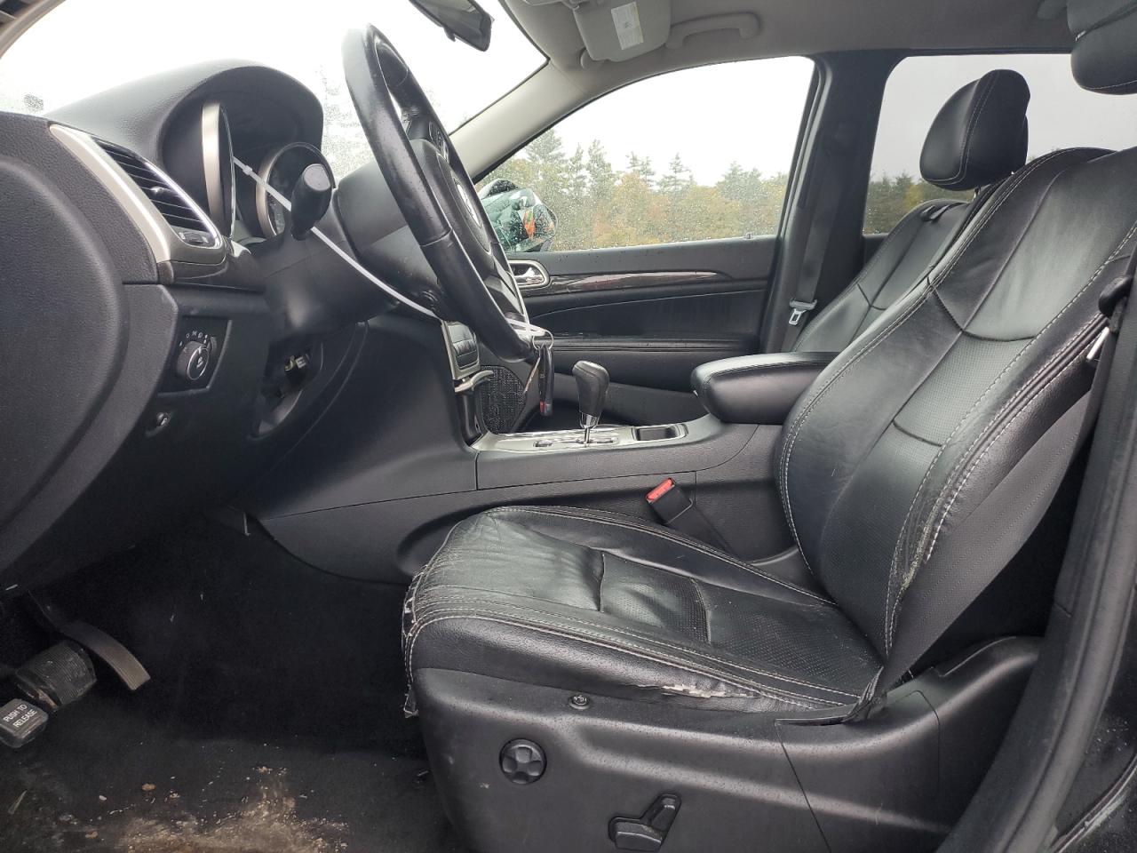 2011 Jeep Grand Cherokee VIN 1J4RR4GG9BC586152 Copart auction photo, front end / side damage thumbnail 7