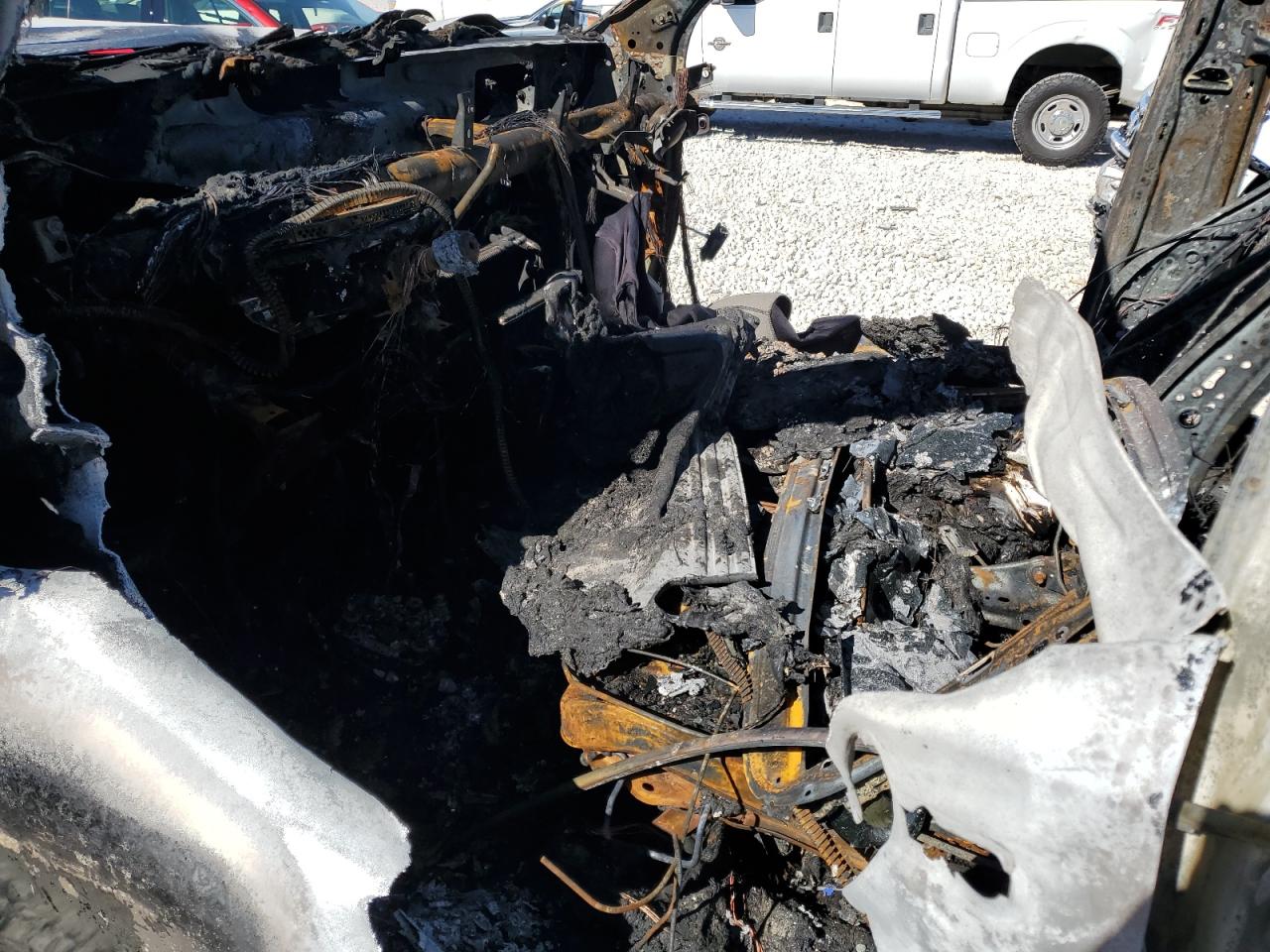 2022 GMC Sierra VIN 3GTU9FEL9NG180644 Copart auction photo, burn damage thumbnail 7