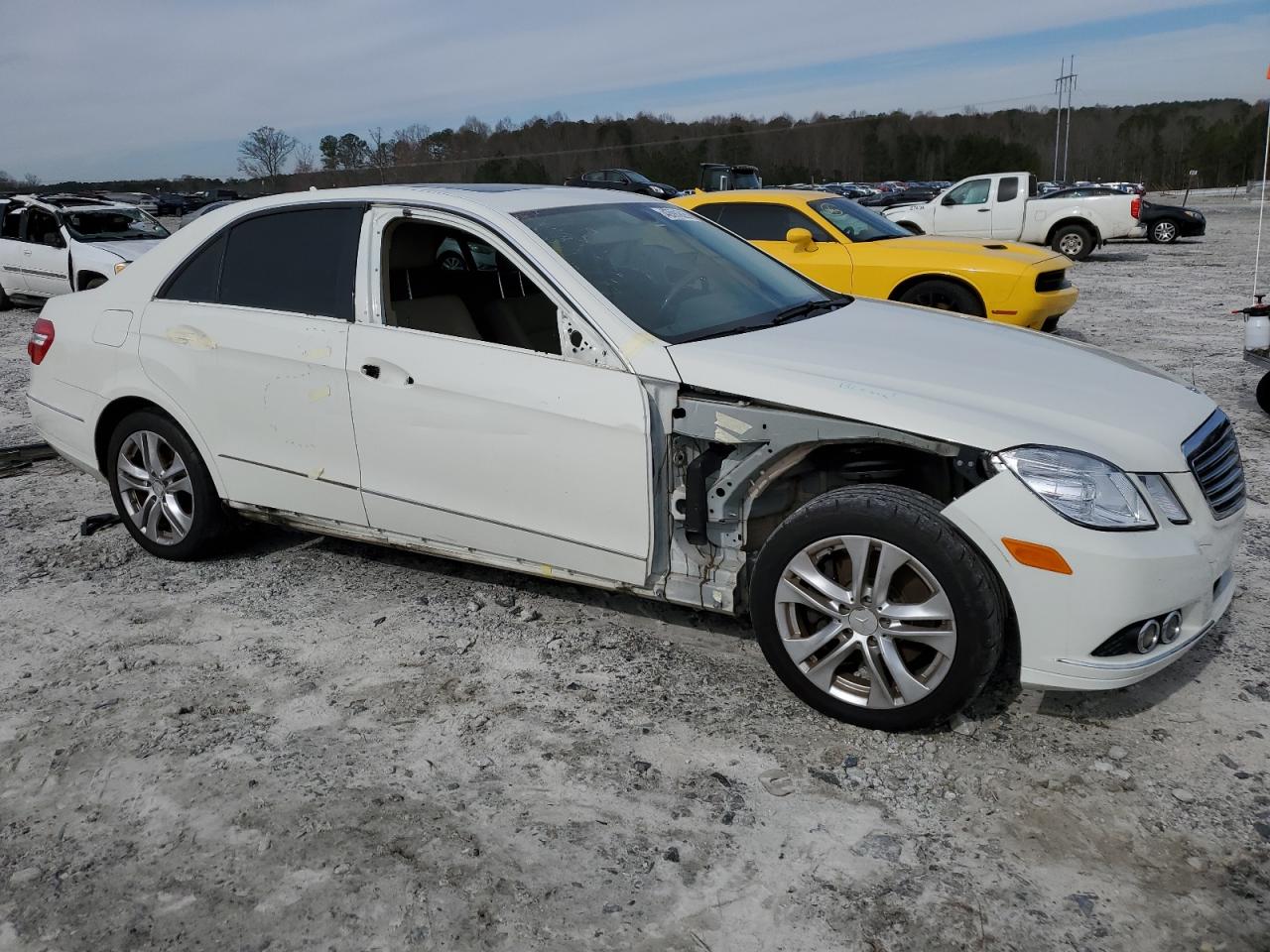 2011 Mercedes-Benz E-klasse VIN WDDHF5GB2BA476453 Copart auction photo, front end / side damage thumbnail 4