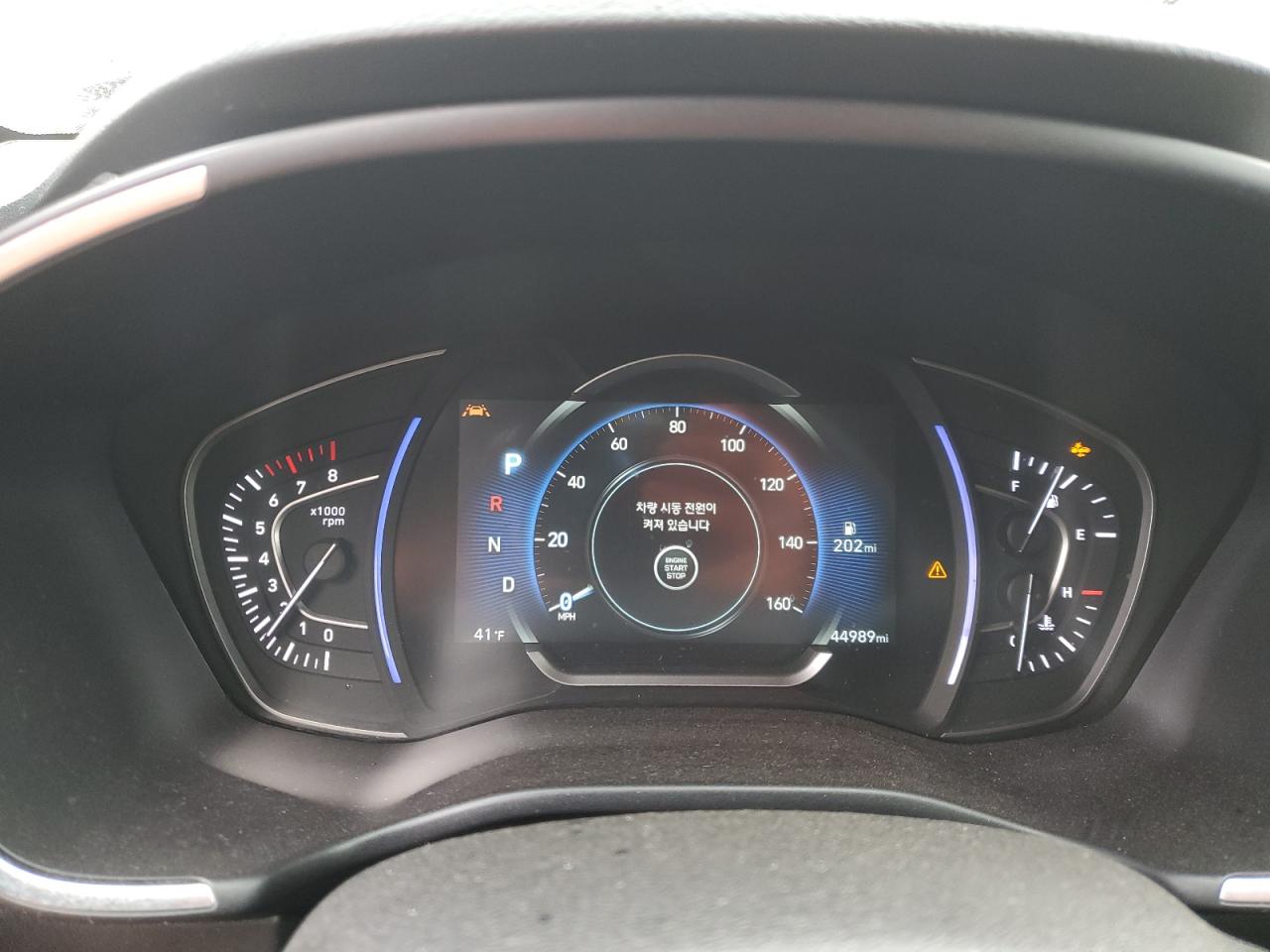 2020 Hyundai Santa Fe VIN 5NMS3CAD2LH183960 Copart auction photo, rear end / front end damage thumbnail 9