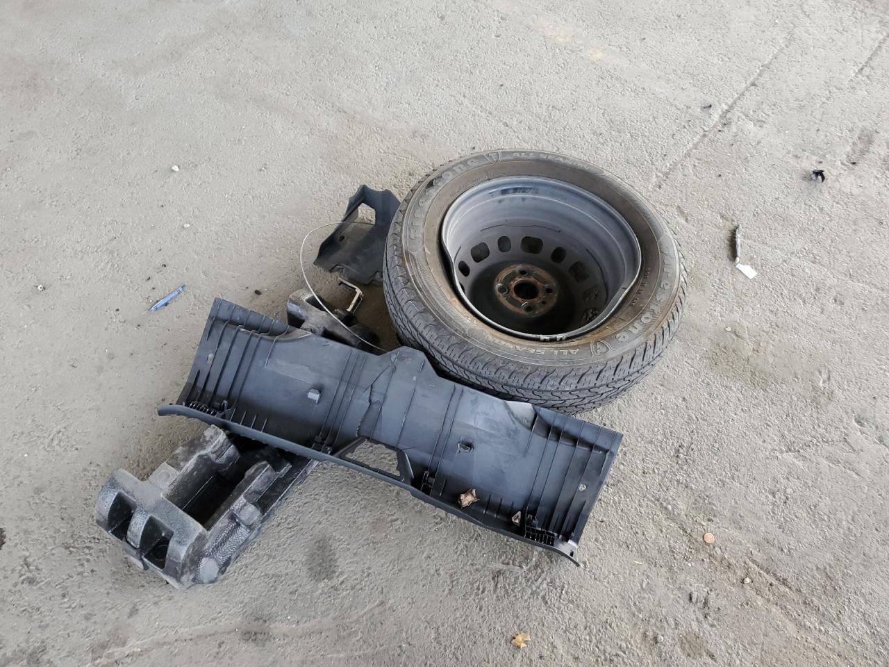 2019 Toyota Yaris VIN 3MYDLBYVXKY517174 Copart auction photo, all over damage thumbnail 14