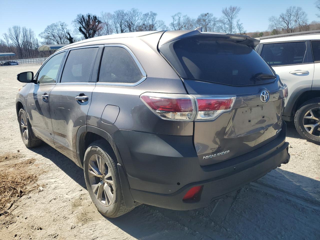 2014 Toyota Highlander VIN 5TDJKRFH2ES068692 Copart auction photo, rollover damage thumbnail 2