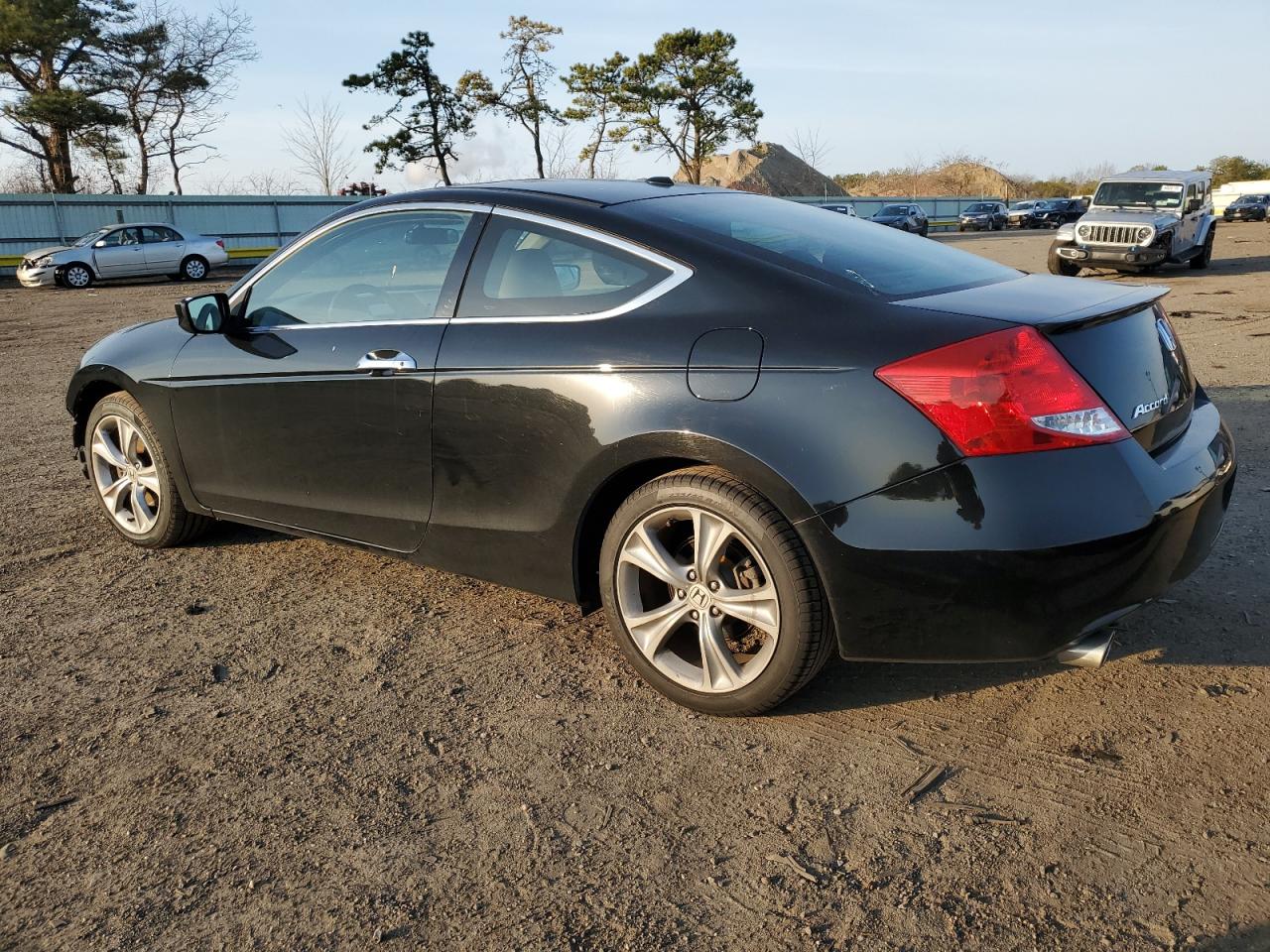 2012 Honda Accord VIN 1HGCS2B85CA004891 Copart auction photo, front end / minor dent/scratches damage thumbnail 2