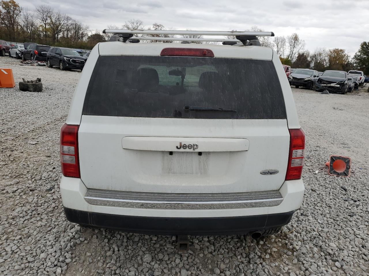 2017 Jeep Liberty (Patriot) VIN 1C4NJPFA8HD211883 Copart auction photo, front end / side damage thumbnail 6