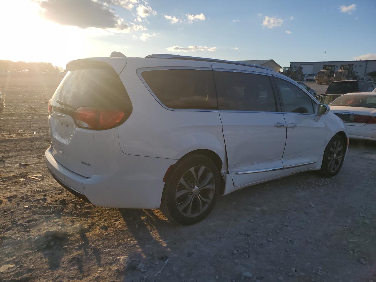 2017 Chrysler Pacifica VIN 2C4RC1GGXHR762745 Copart auction photo, side damage thumbnail 3