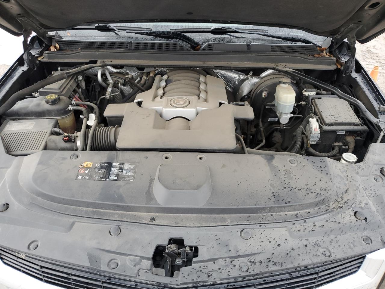 2015 Cadillac Escalade VIN 1GYS4JKJXFR295986 Copart auction photo, normal wear / minor dent/scratches damage thumbnail 12