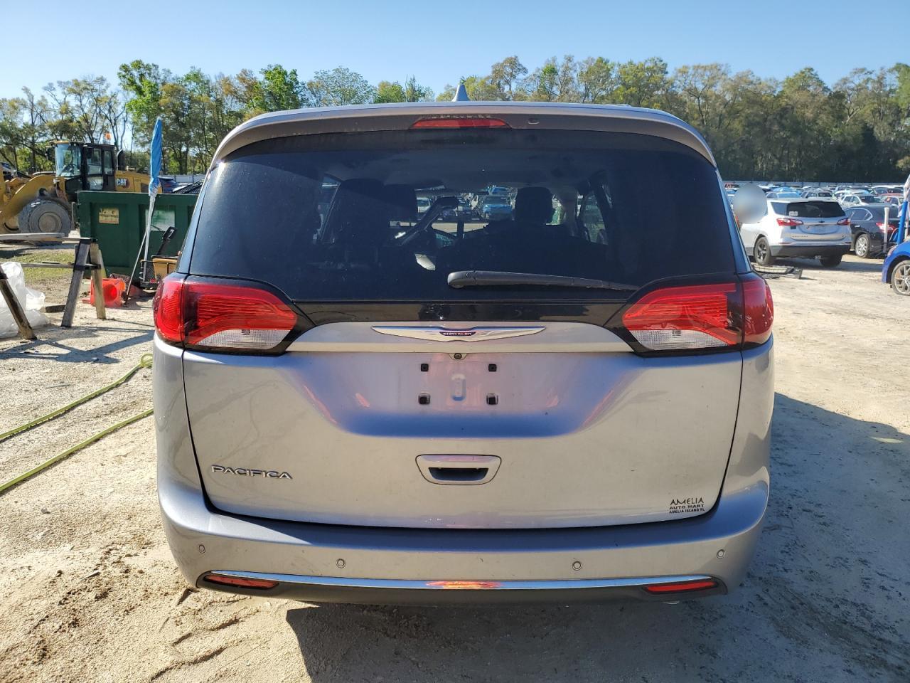 2018 Chrysler Pacifica VIN 2C4RC1BGXJR192727 Copart auction photo, side / all over damage thumbnail 6