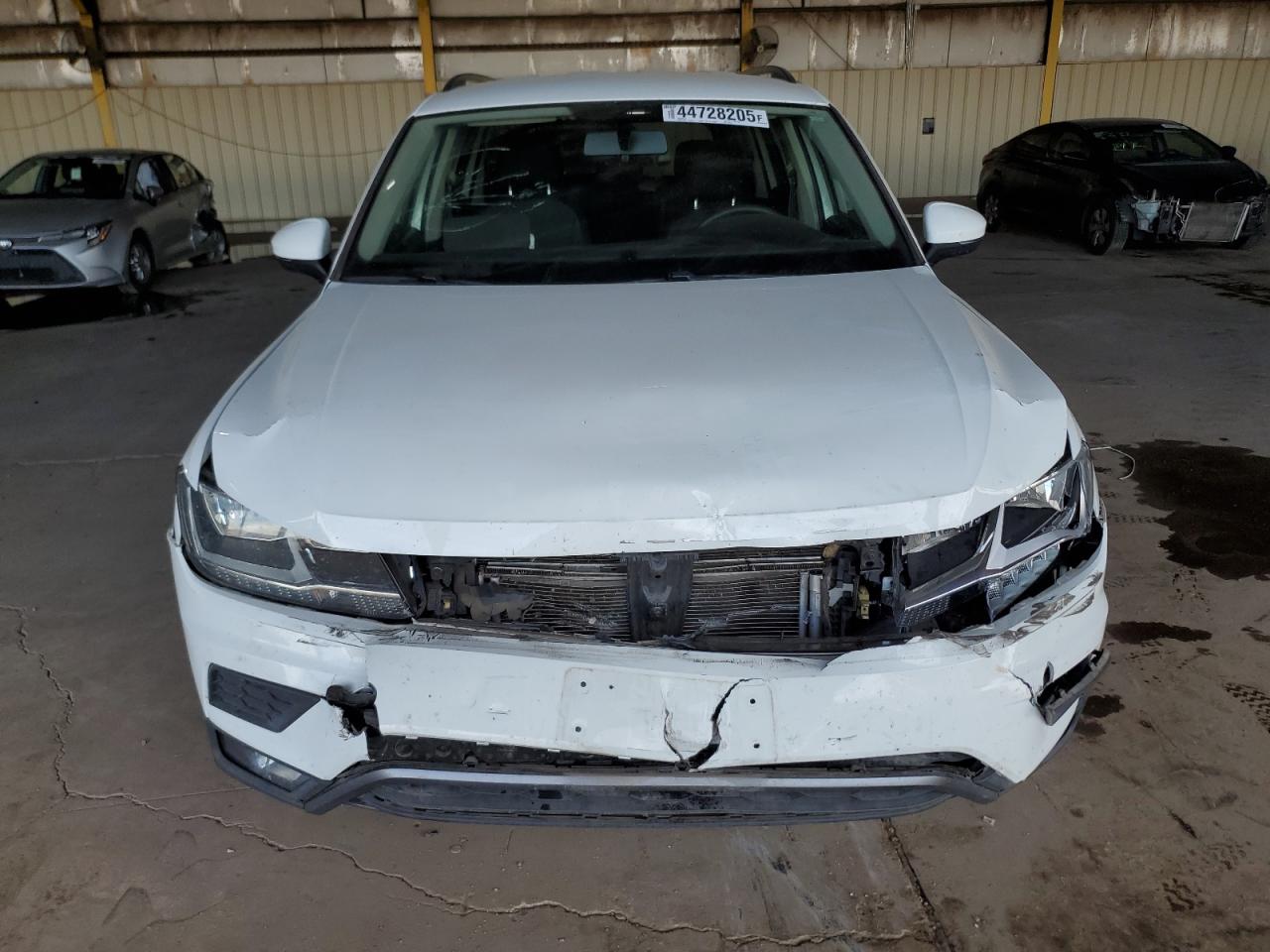 2018 Volkswagen Tiguan VIN 3VV1B7AX7JM017221 Copart auction photo, front end / side damage thumbnail 5