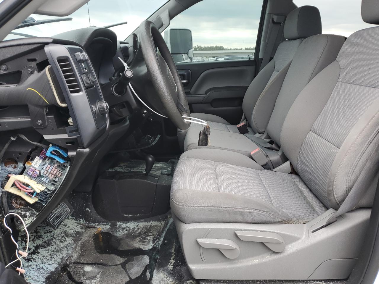2015 GMC Sierra VIN 1GT12XE85FF611122 Copart auction photo, water/flood damage thumbnail 7