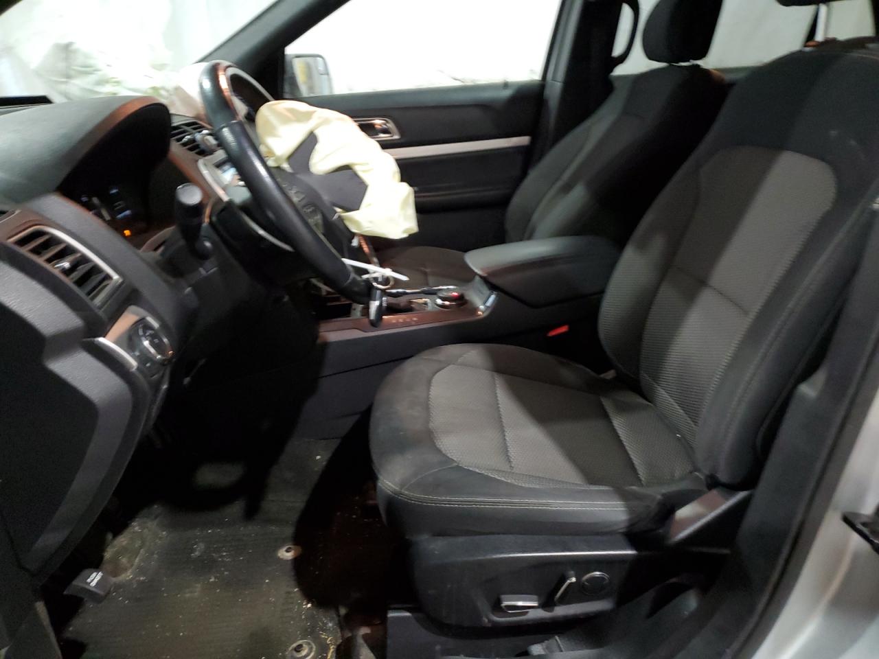 2017 Ford Explorer VIN 1FM5K8D84HGE32152 Copart auction photo, front end damage thumbnail 7