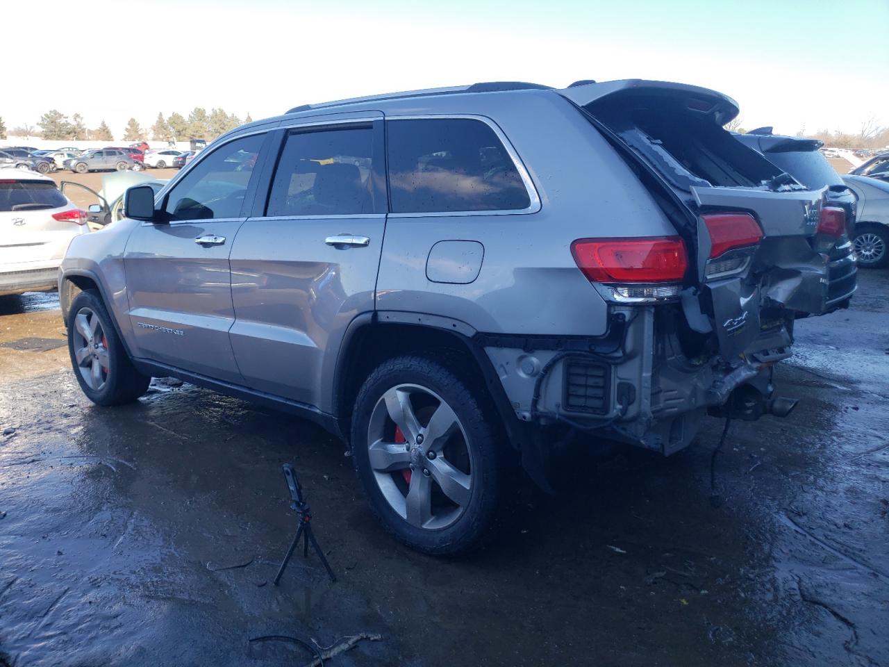 2015 Jeep Grand Cherokee VIN 1C4RJFBG1FC205402 Copart auction photo, rear end damage thumbnail 2