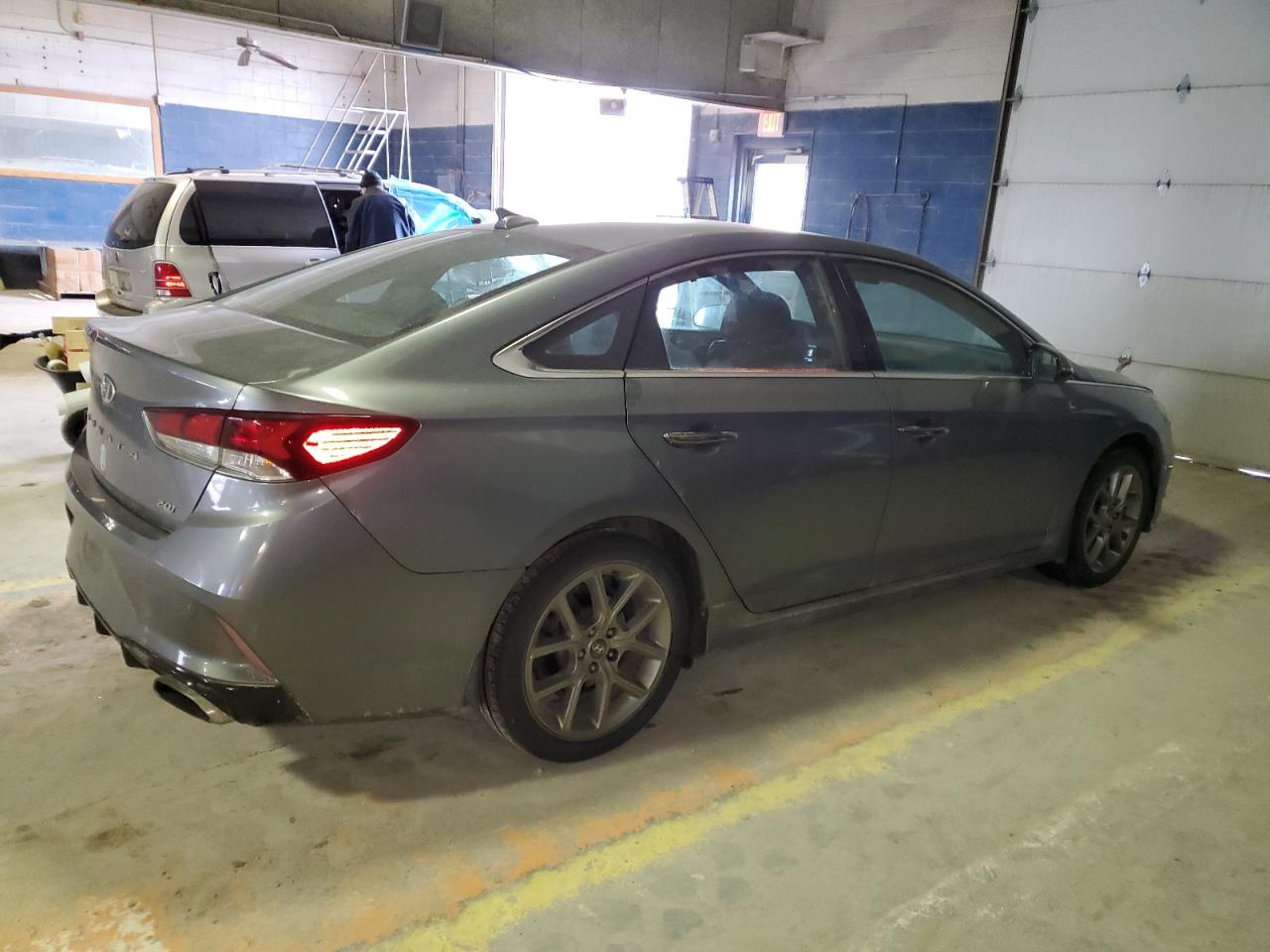 2018 Hyundai Sonata VIN 5NPE34AB2JH694179 Copart auction photo, side / minor dent/scratches damage thumbnail 3
