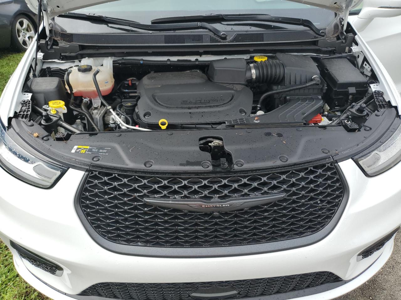 2021 Chrysler Pacifica VIN 2C4RC1BG0MR575693 Copart auction photo, water/flood damage thumbnail 12
