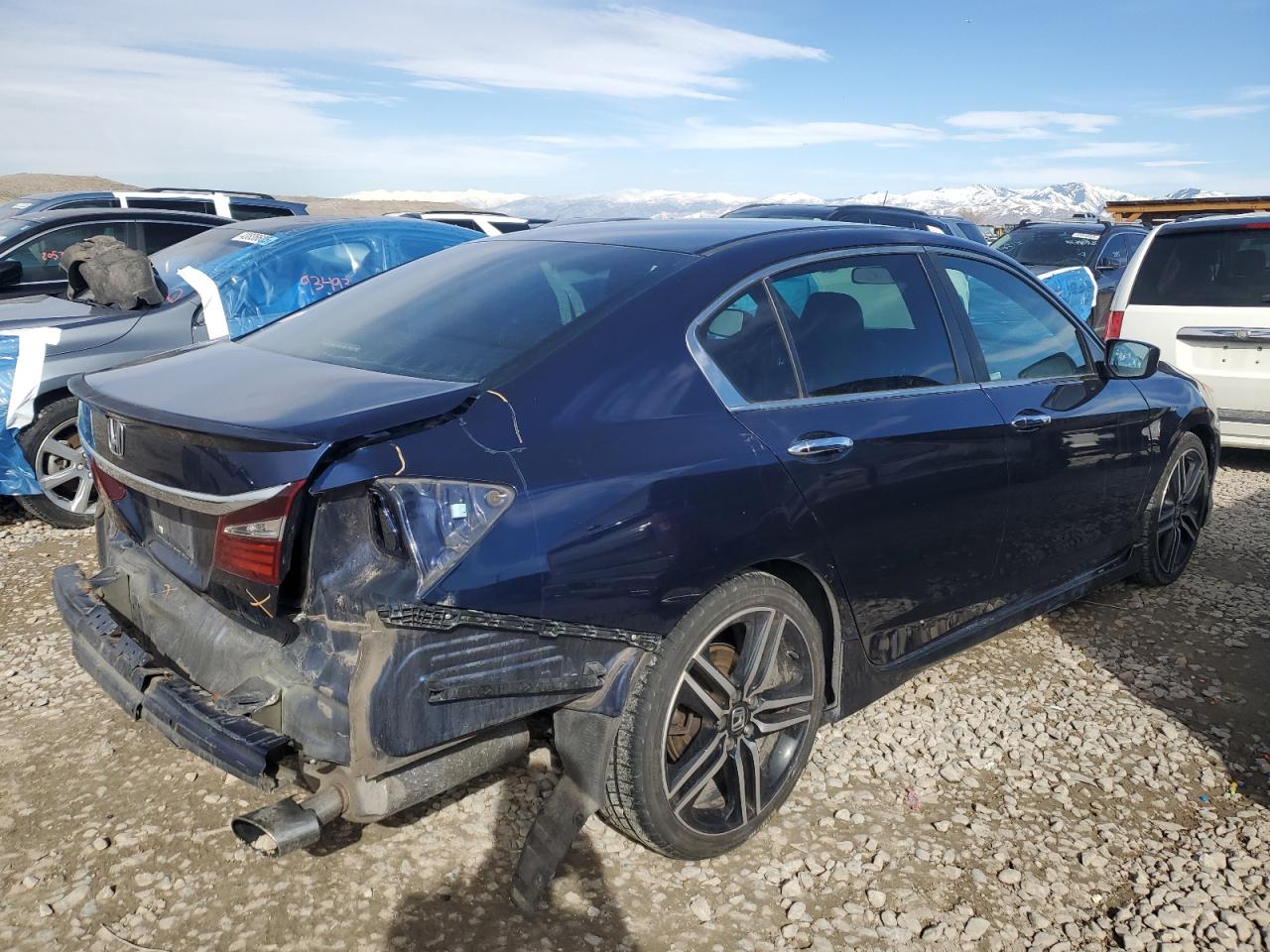 2016 Honda Accord VIN 1HGCR2F5XGA098610 Copart auction photo, rear end damage thumbnail 3