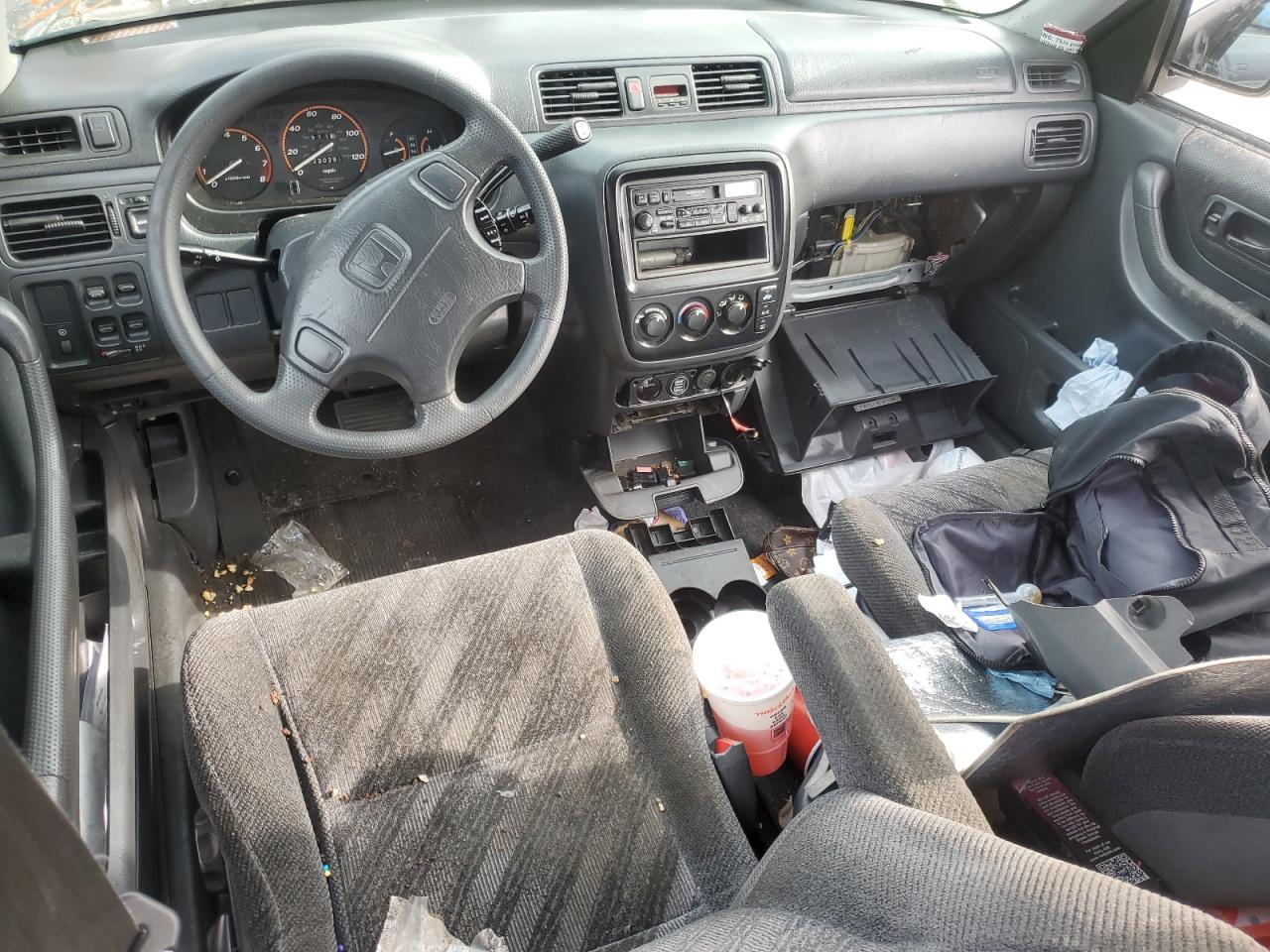 2000 Honda CR-V VIN JHLRD2843YC012526 Copart auction photo, vandalism damage thumbnail 8