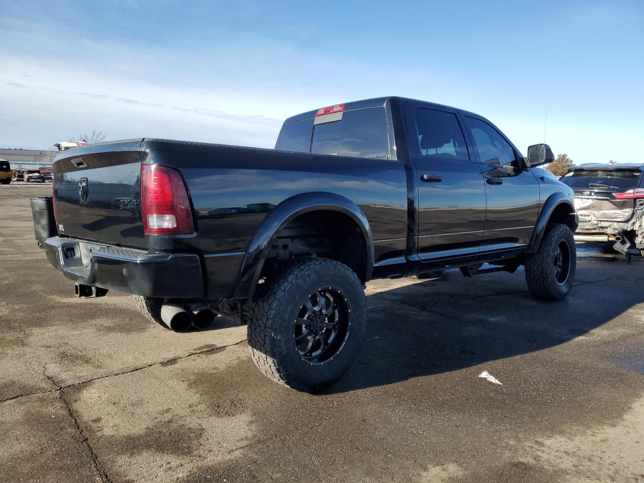 2015 RAM 2500 VIN 3C6UR5DJ0FG566517 Copart auction photo, side / front end damage thumbnail 3