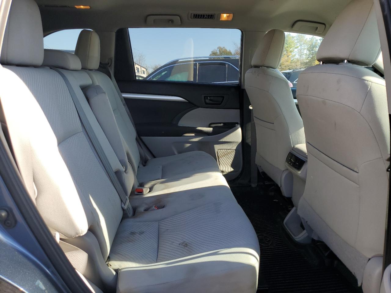 2019 Toyota Highlander VIN 5TDZARFH8KS048206 Copart auction photo, front end / minor dent/scratches damage thumbnail 11