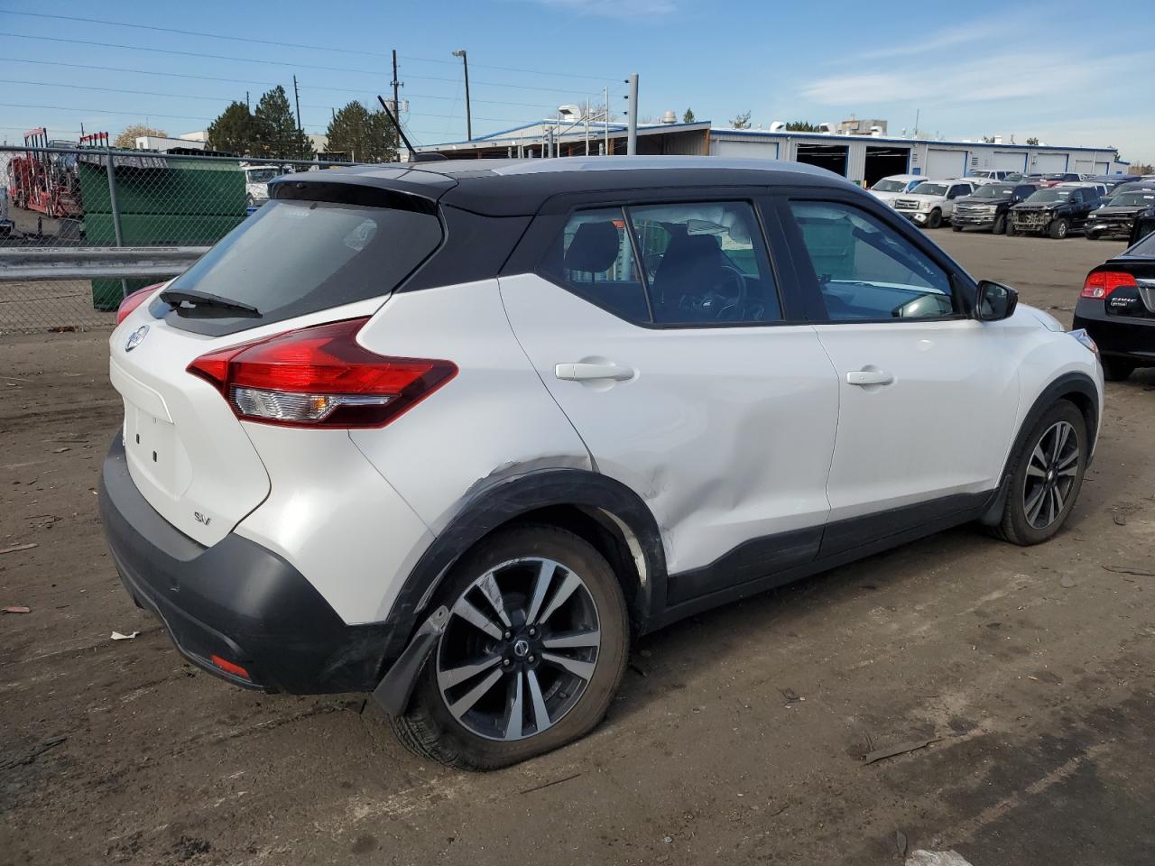 2018 Nissan Kicks VIN 3N1CP5CU2JL522706 Copart auction photo, rear end damage thumbnail 3
