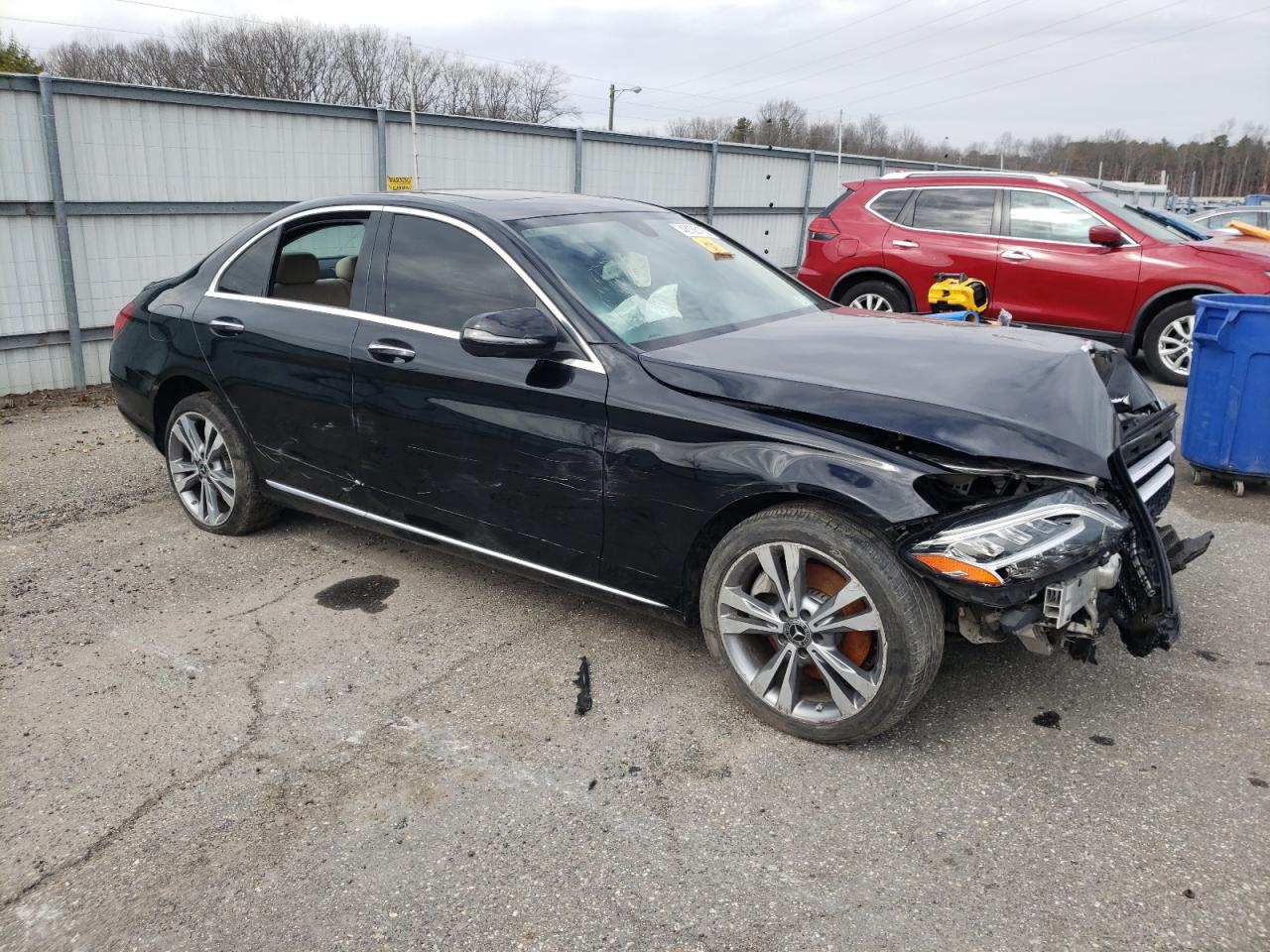 2019 Mercedes-Benz C-klasse VIN WDDWF8EB3KR516553 Copart auction photo, front end damage thumbnail 4