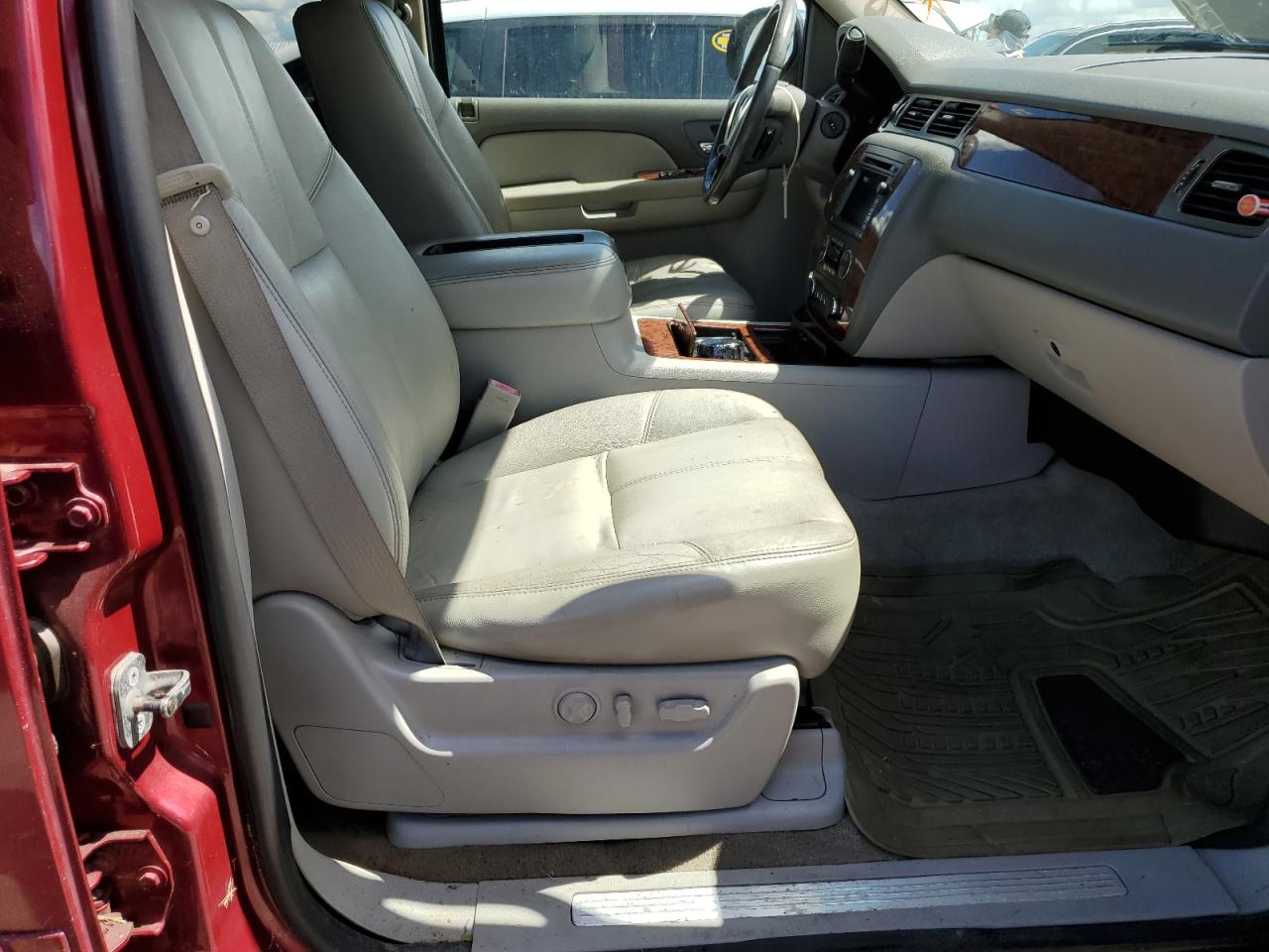 2007 Chevrolet Tahoe VIN 1GNFK13097J258017 Copart auction photo, water/flood damage thumbnail 13