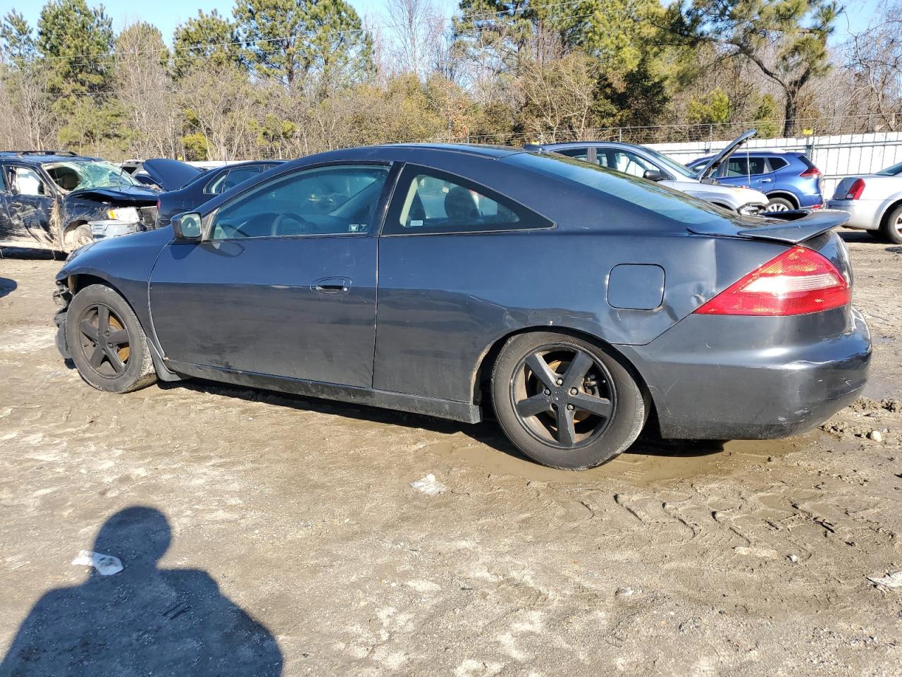 2004 Honda Accord VIN 1HGCM72614A006984 Copart auction photo, front end / minor dent/scratches damage thumbnail 2