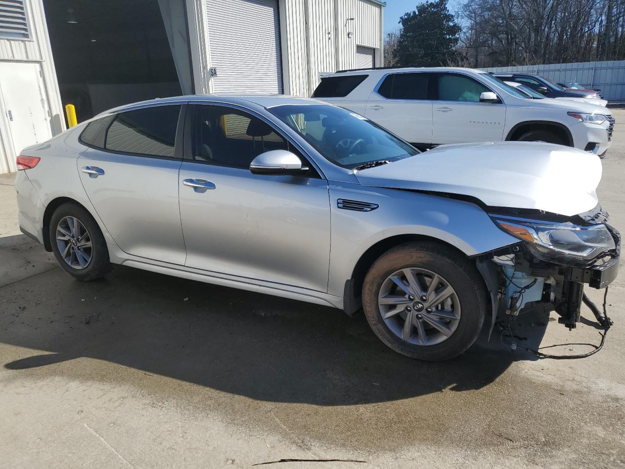 2020 KIA Optima VIN 5XXGT4L34LG437182 Copart auction photo, front end damage thumbnail 4