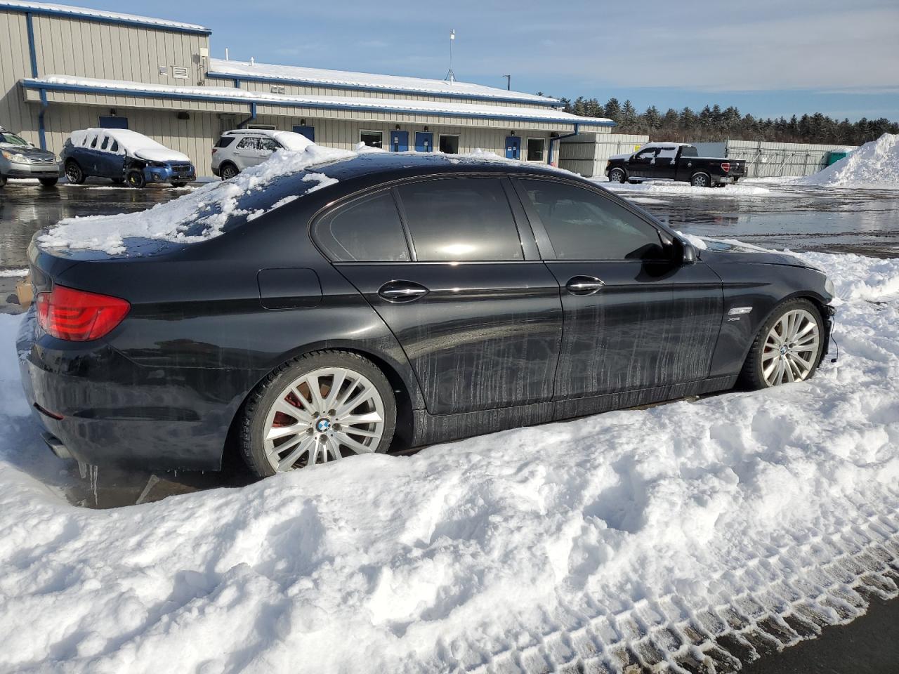 2011 BMW 5er VIN WBAFU9C5XBC278428 Copart auction photo, front end damage thumbnail 3