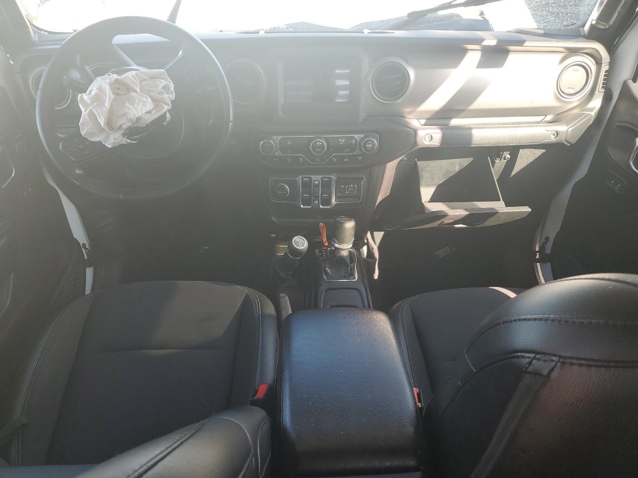 2021 Jeep Gladiator VIN 1C6HJTAGXML557586 Copart auction photo, front end damage thumbnail 8