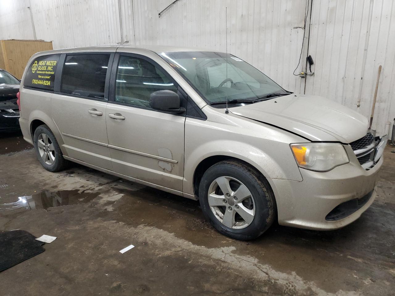 2014 Dodge Caravan VIN 2C4RDGBG4ER167974 Copart auction photo, front end damage thumbnail 4