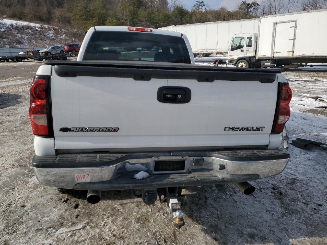 2004 Chevrolet Silverado VIN 2GCEK19T841190272 Copart auction photo, front end / undercarriage damage thumbnail 6