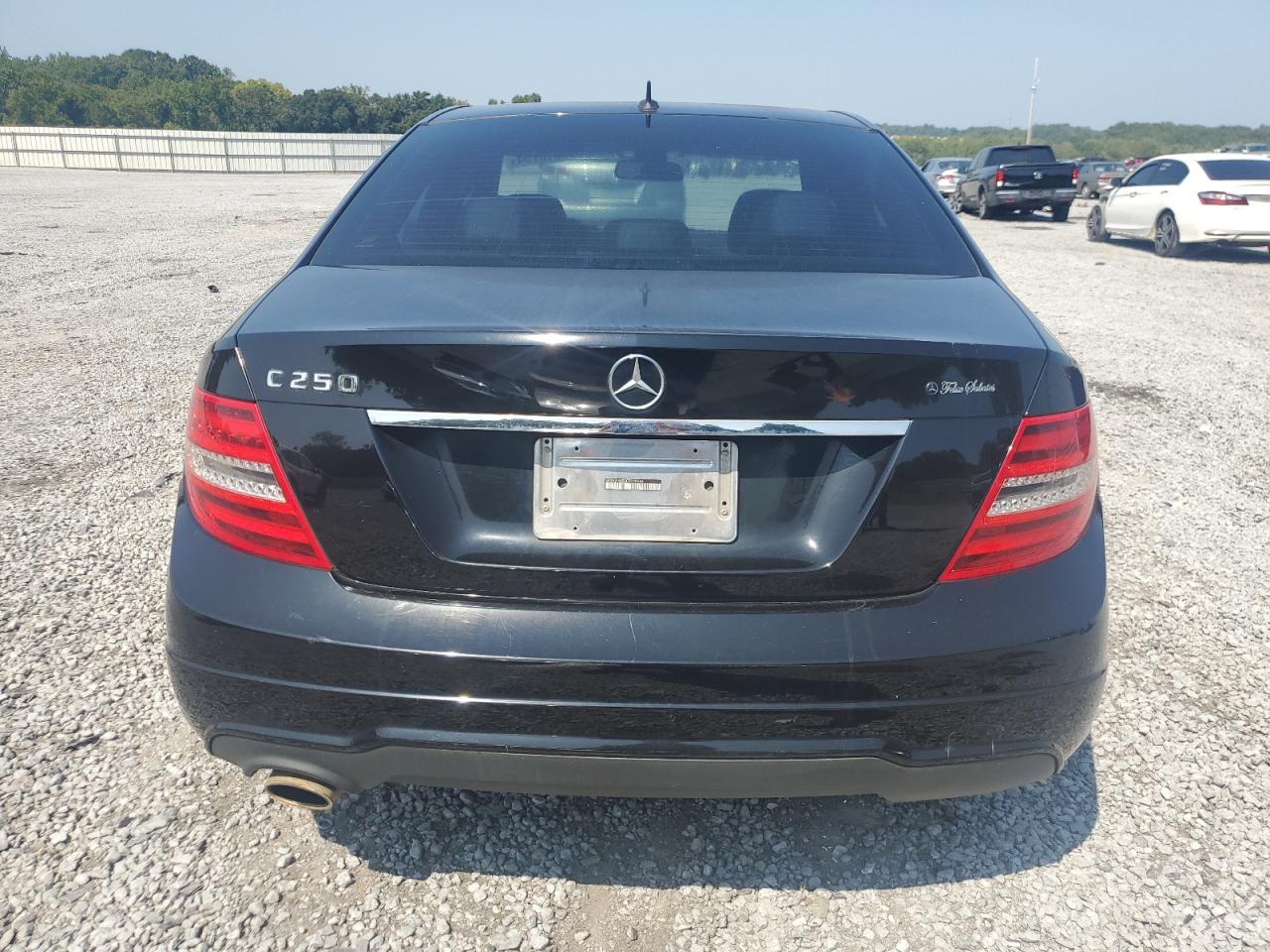 2012 Mercedes-Benz C-klasse VIN WDDGF4HB0CR228564 Copart auction photo, front end / minor dent/scratches damage thumbnail 6