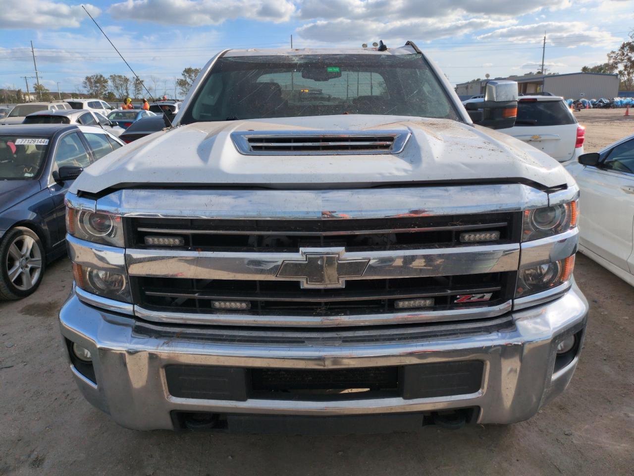 2018 Chevrolet Silverado VIN 1GC1KVEY0JF250220 Copart auction photo, front end / top/roof damage thumbnail 5