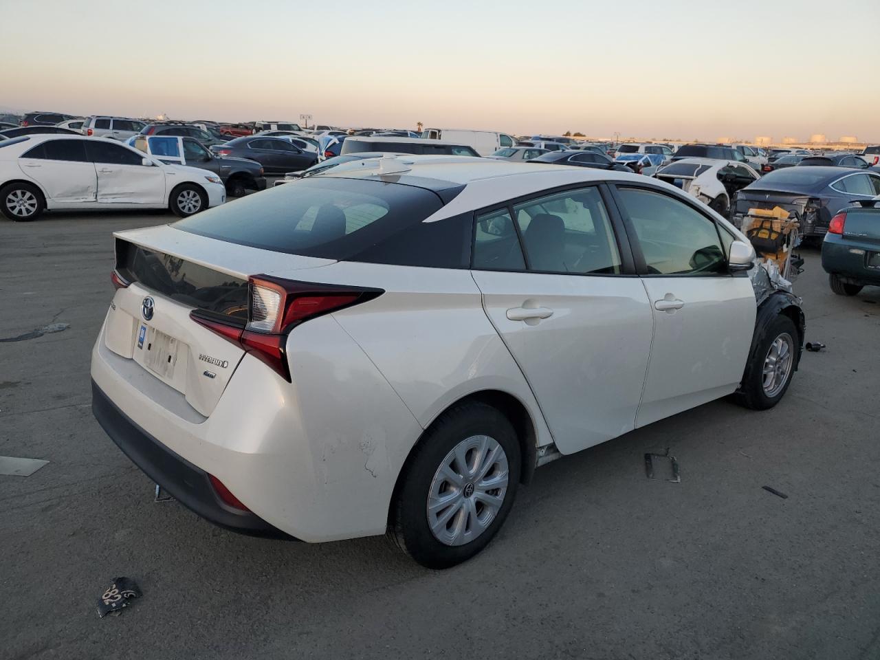 2019 Toyota Prius VIN JTDKARFU3K3102365 Copart auction photo, front end damage thumbnail 3