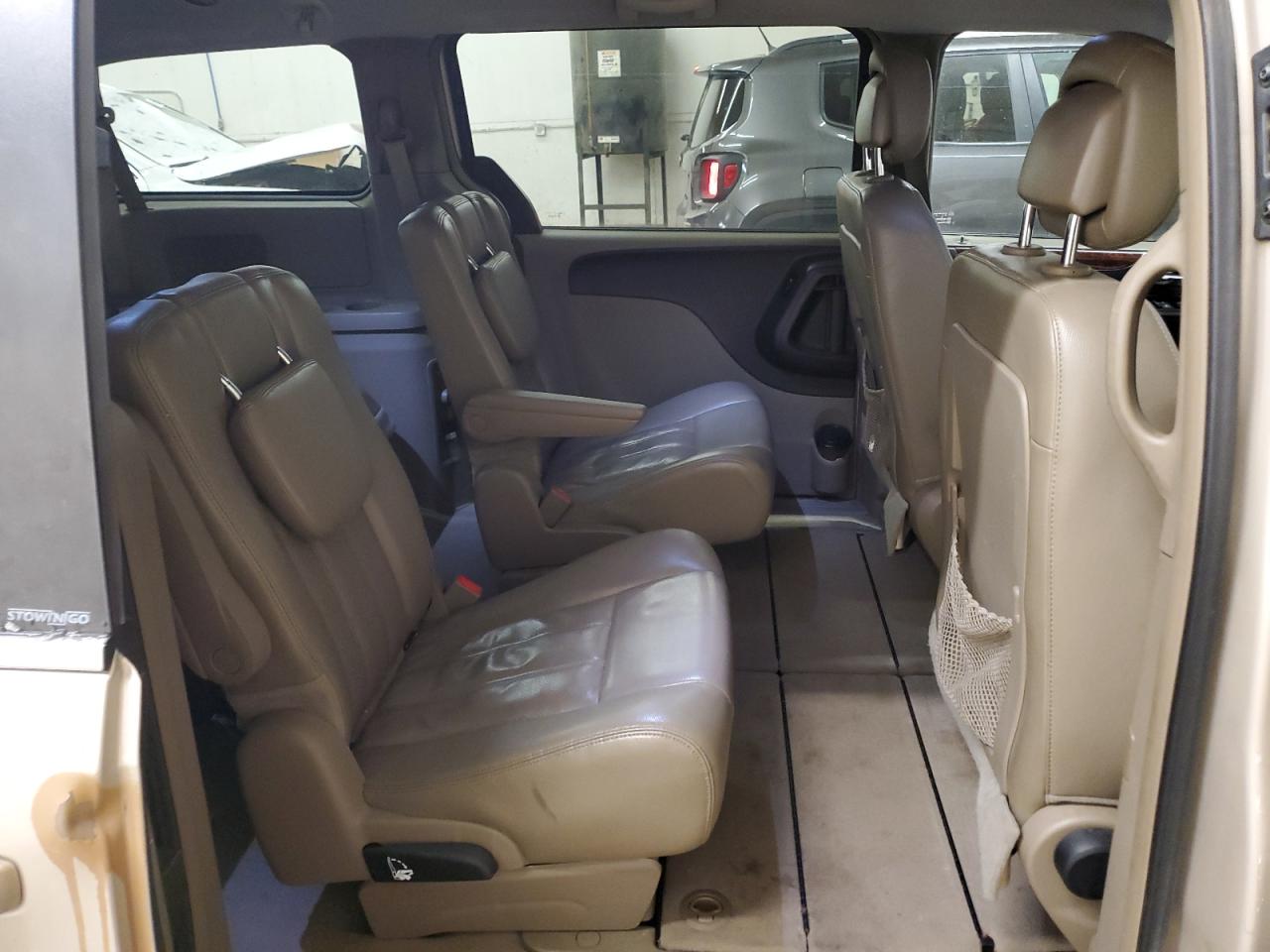 2012 Chrysler Town & Country VIN 2C4RC1BGXCR363673 Copart auction photo, front end damage thumbnail 11