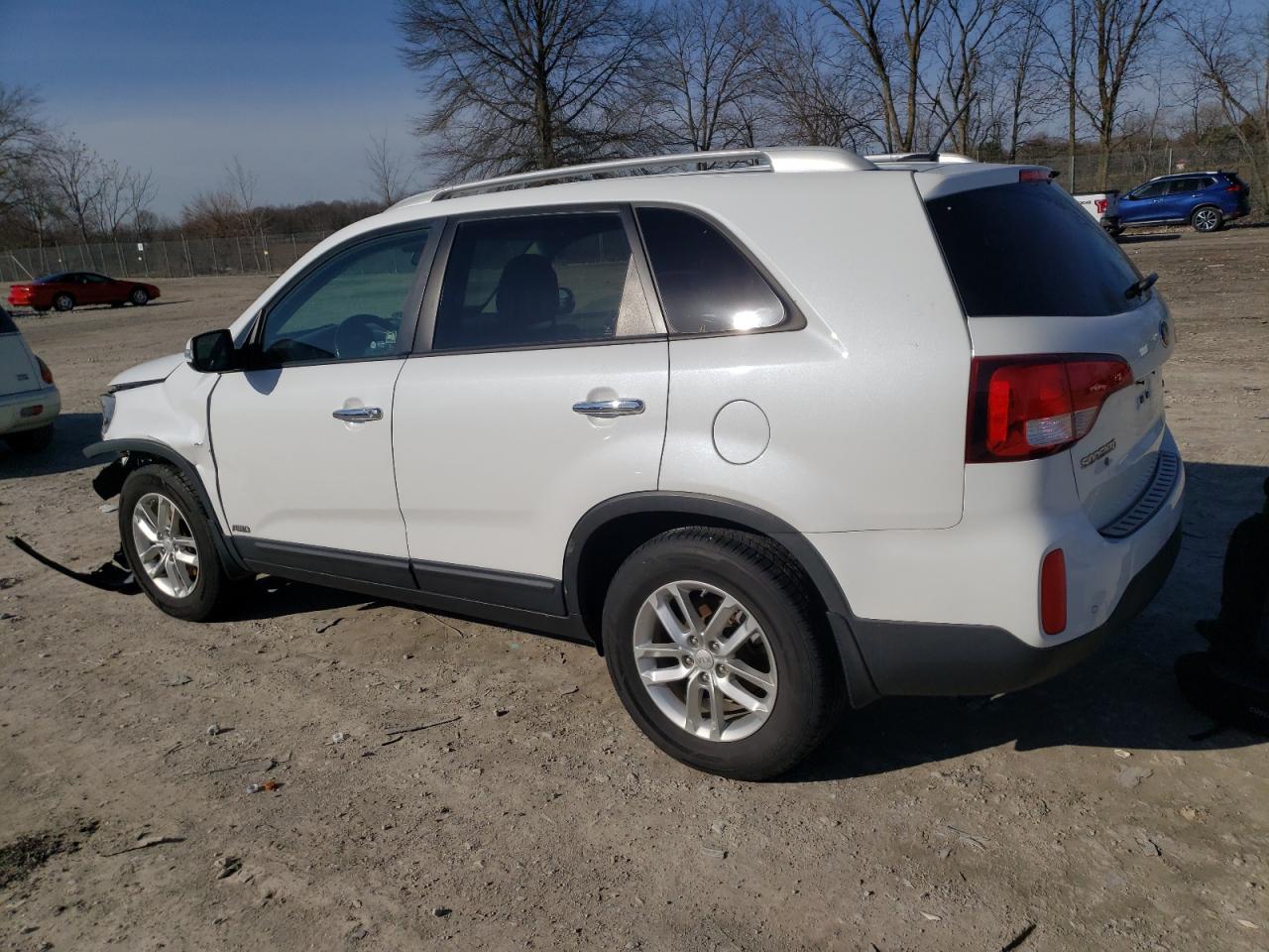 2015 KIA Sorento VIN 5XYKTDA66FG624303 Copart auction photo, front end / minor dent/scratches damage thumbnail 2