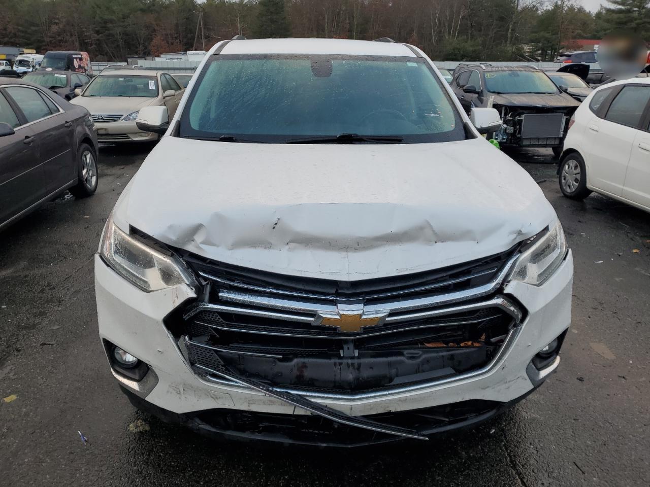 2018 Chevrolet Traverse VIN 1GNEVHKW5JJ282632 Copart auction photo, front end damage thumbnail 5