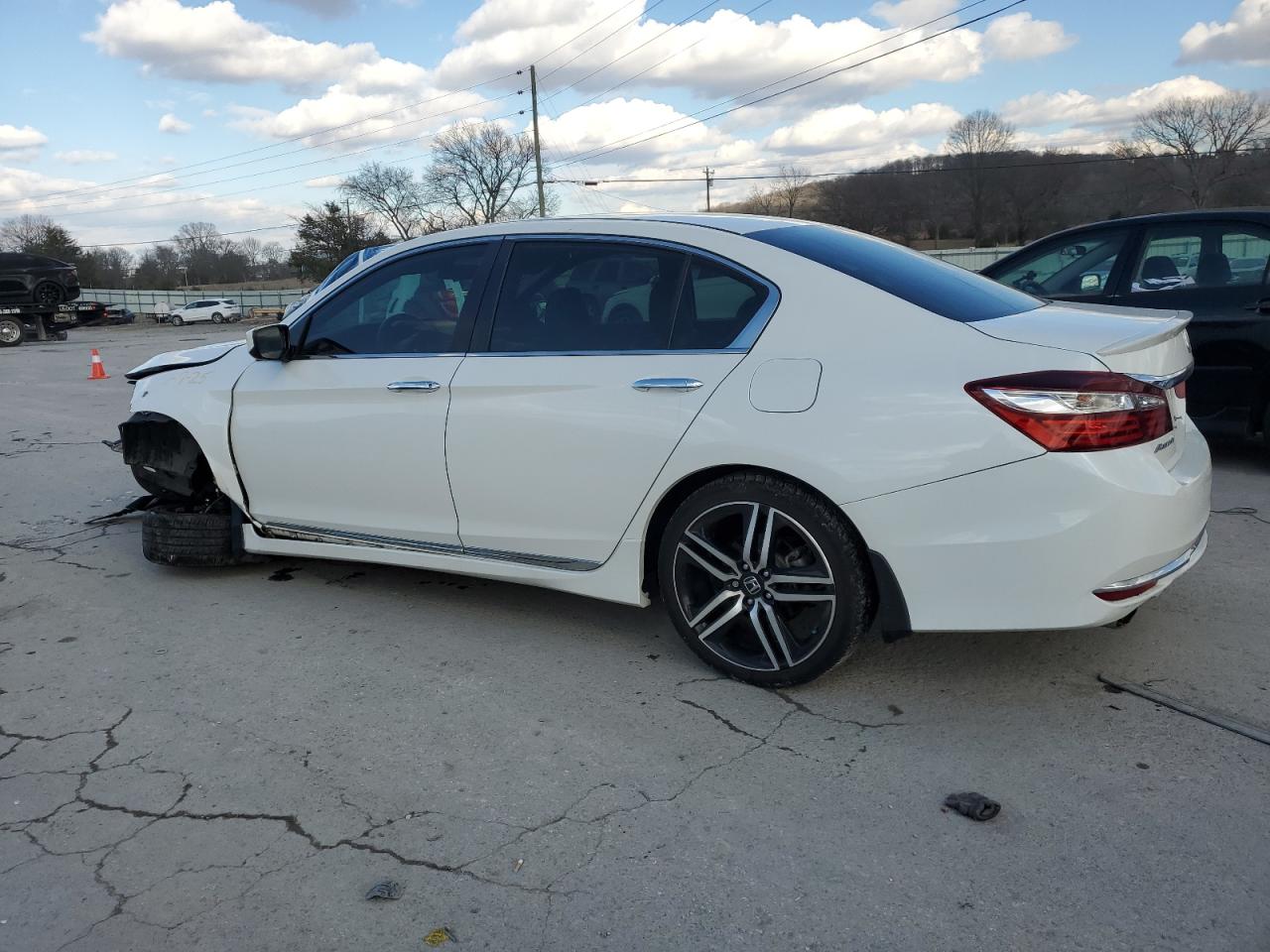 2017 Honda Accord VIN 1HGCR2F11HA263684 Copart auction photo, front end damage thumbnail 2