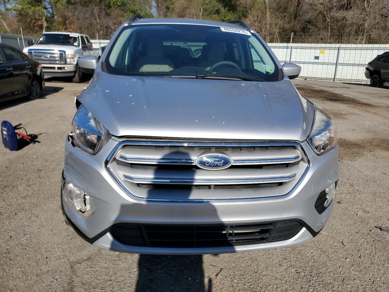 2018 Ford Escape VIN 1FMCU0G90JUC13607 Copart auction photo, front end / minor dent/scratches damage thumbnail 5
