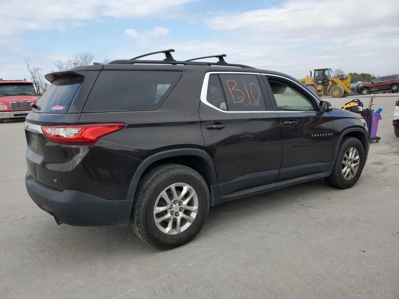 2019 Chevrolet Traverse VIN 1GNERGKW1KJ107147 Copart auction photo, front end damage thumbnail 3