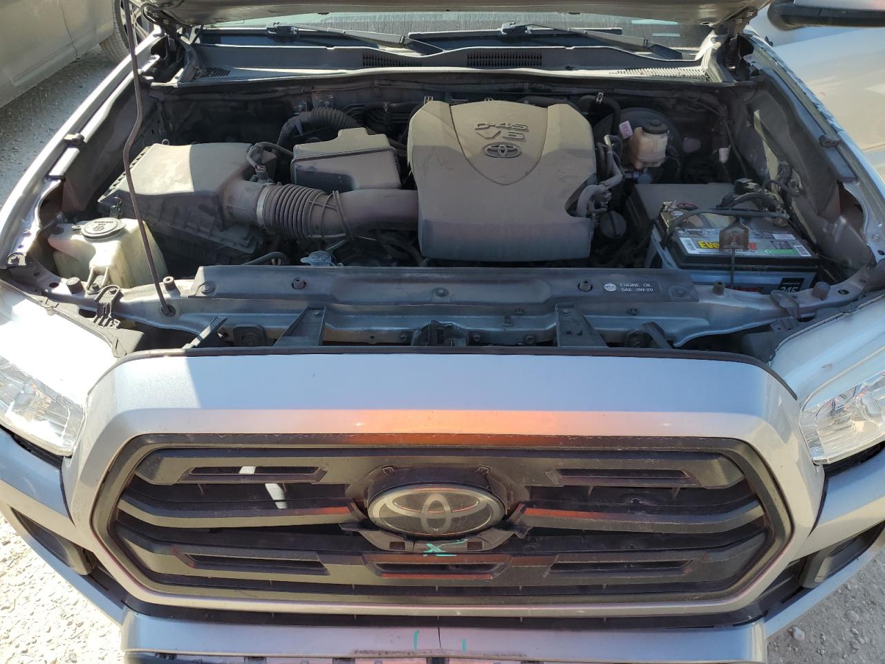 2018 Toyota Tacoma VIN 5TFCZ5AN7JX128173 Copart auction photo, rear end / minor dent/scratches damage thumbnail 11