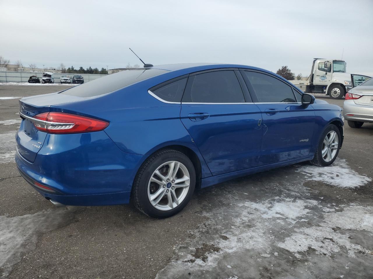 2018 Ford Fusion VIN 3FA6P0LU8JR101783 Copart auction photo, front end / minor dent/scratches damage thumbnail 3
