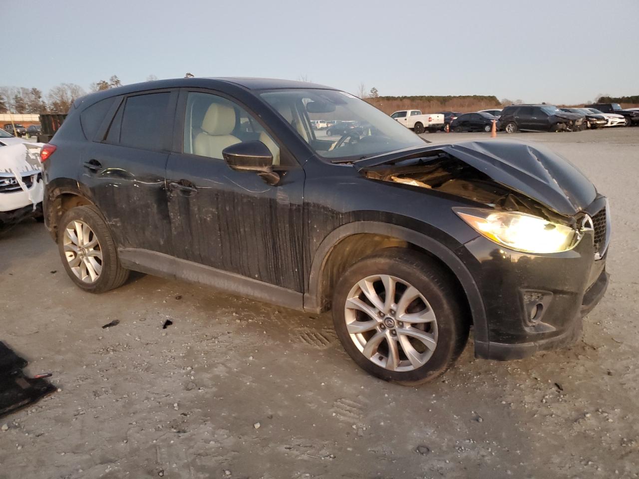 2014 Mazda CX-5 VIN JM3KE4DY9E0366667 Copart auction photo, front end damage thumbnail 4
